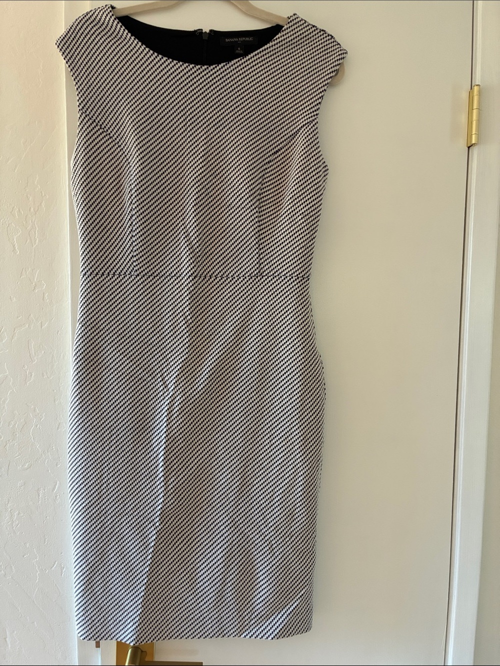 Banana Republic Black and White Diagonal Pattern Sheath Dress